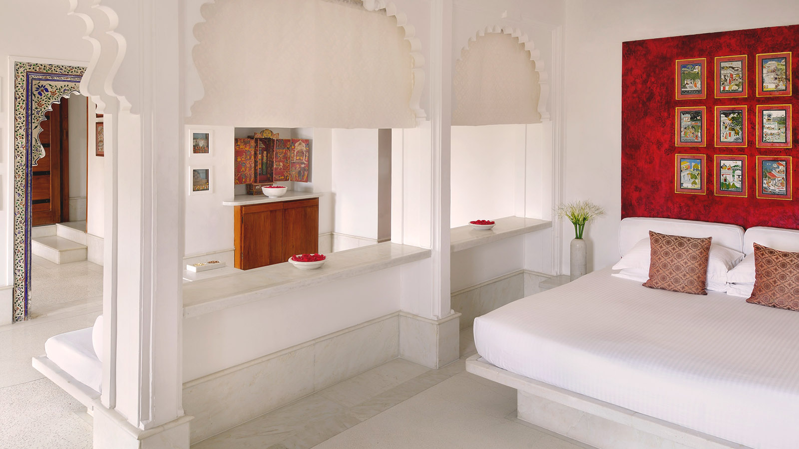 Palace-Suite-RAAS-Hotel-devigarh-Rajasthan-04